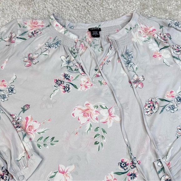 Torrid Floral Flowy Lightweight Blouse Boho Cottagecore Peasant Romantic sz 2 - Picture 7 of 8